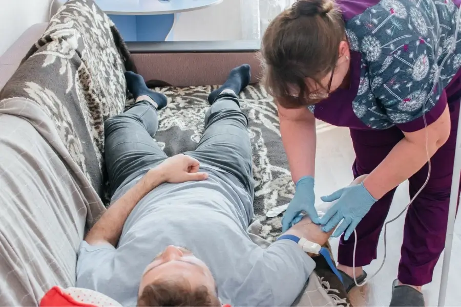 Срочный вывод из запоя в Змеиногорске: быстро, недорого