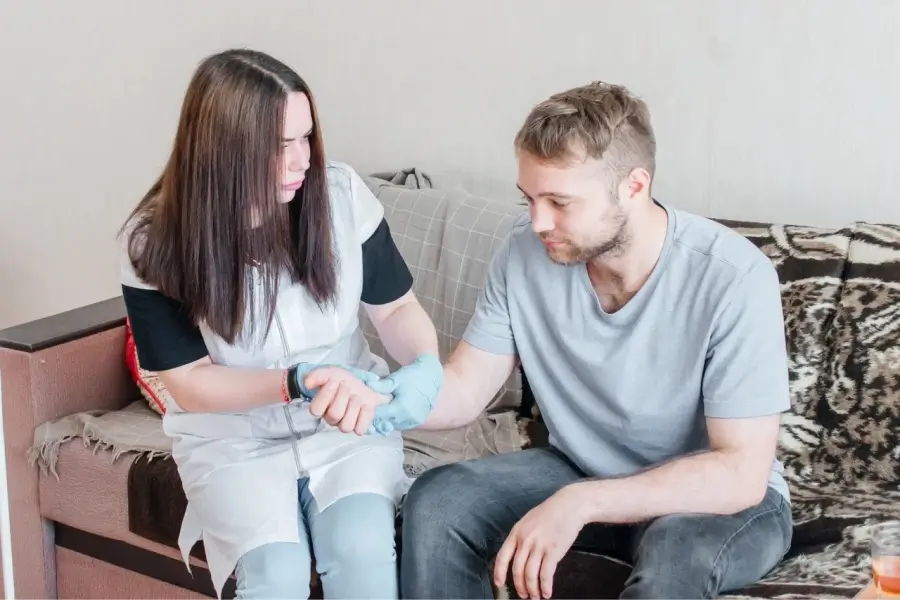 Нарколог на дом в Змеиногорске: быстро, недорого